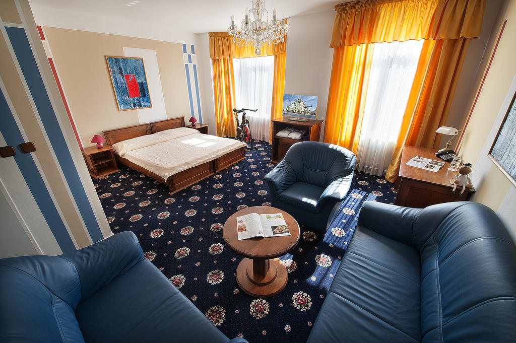 Brioni Suites Ostrava Zimmer foto